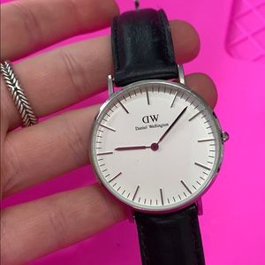 Daniel Wellington watch - black band